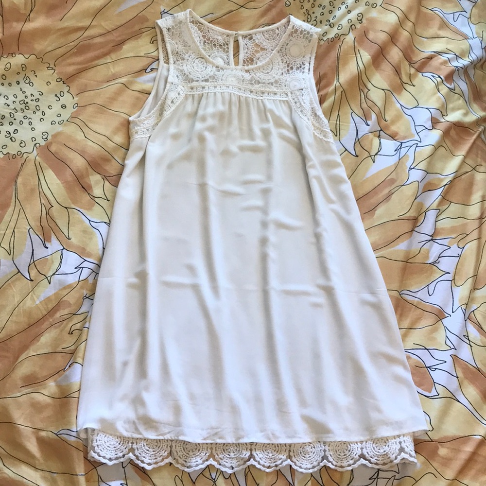 White lace dress